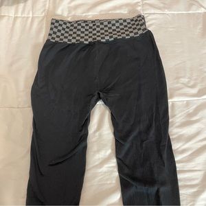 Ribbed Leggings with Checkered Waist